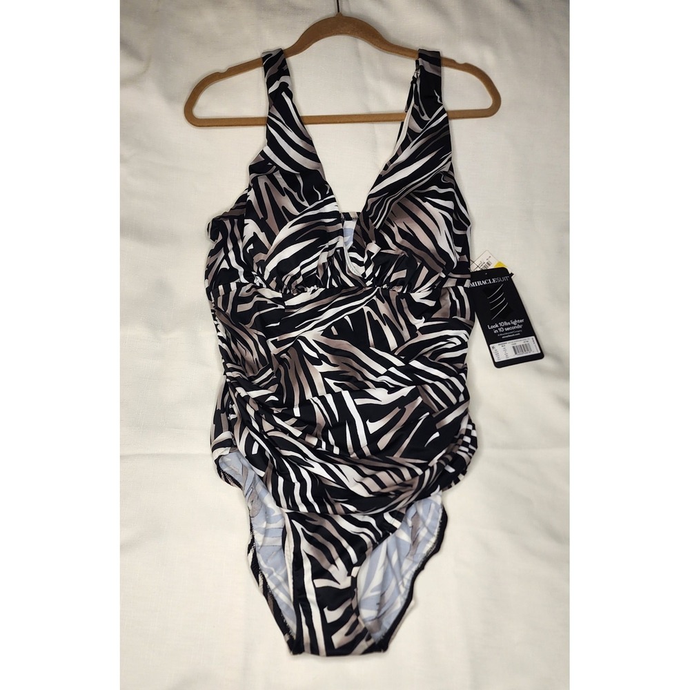 Miraclesuit Women's Plus NWT One-Piece Swimsuit Size 20